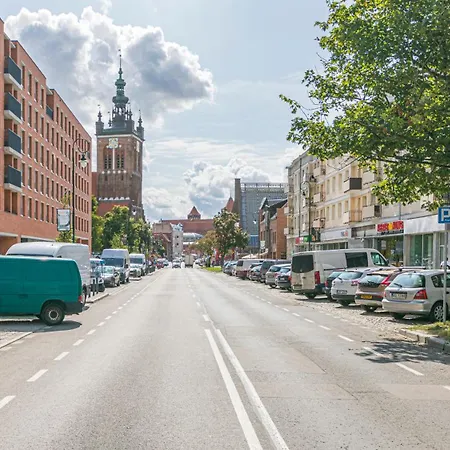 Stare Unithouse 800 M Do Neptuna *