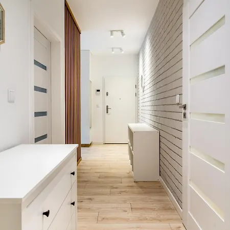 Stare Unithouse 800 M Do Neptuna * 格但斯克