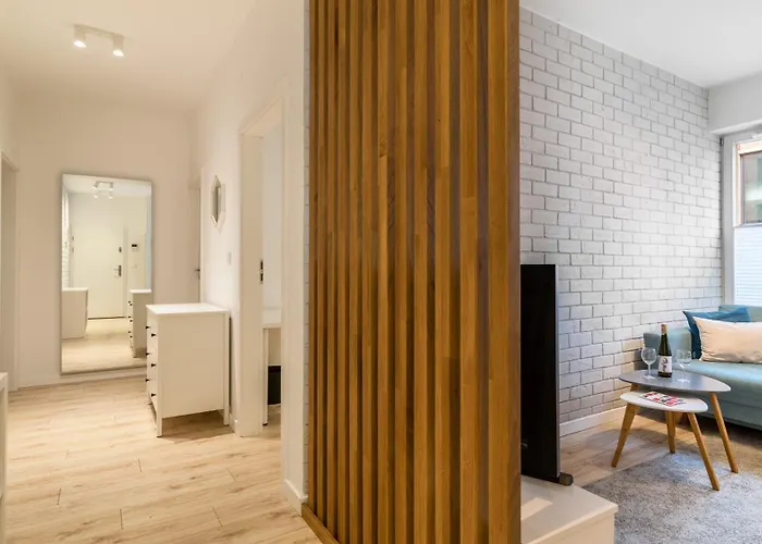 Stare Unithouse 800 M Do Neptuna غدانسك