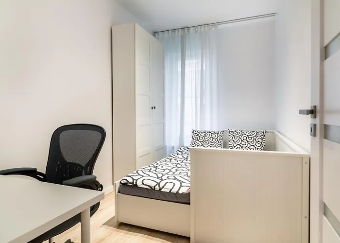 Stare Unithouse 800 M Do Neptuna شقة غدانسك