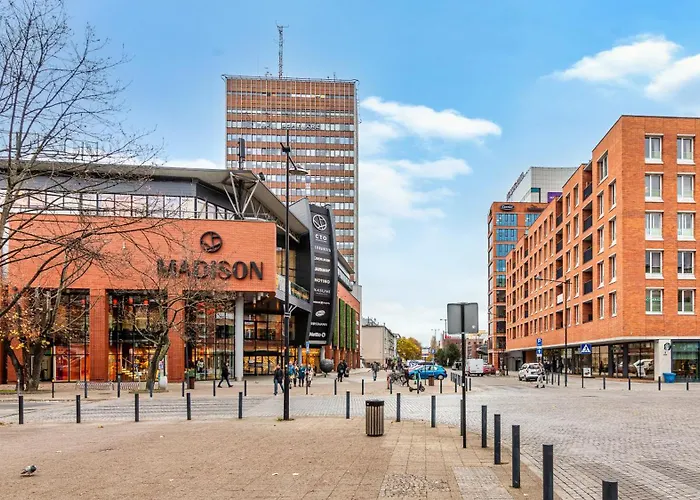 Stare Unithouse 800 M Do Neptuna غدانسك