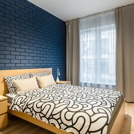 Stare Unithouse 800 M Do Neptuna *