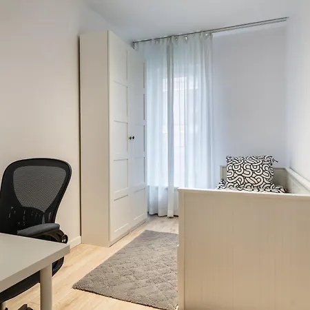 Stare Unithouse 800 M Do Neptuna Gdańsk